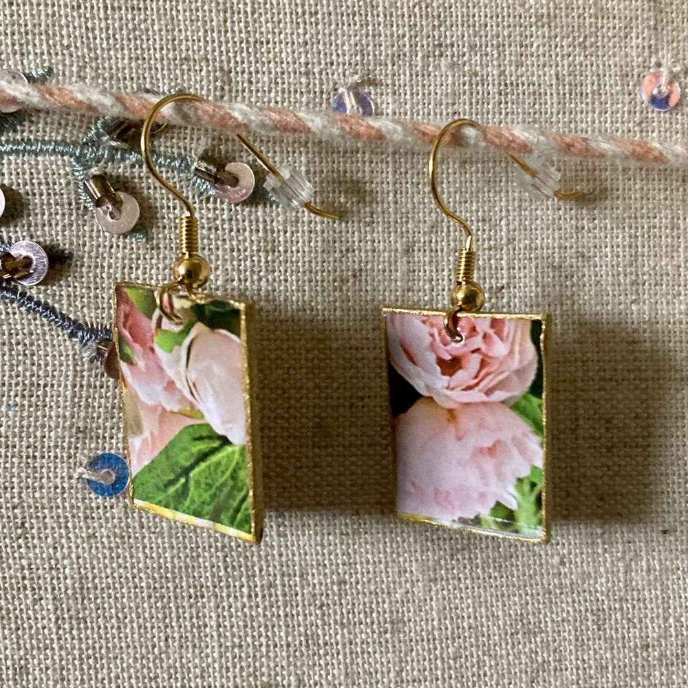 Recycled Paper Earrings ♻️ - Picture 2 of 5